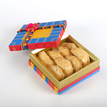 Load image into Gallery viewer, Luxurious Holi Gift Hamper - Pack of 9