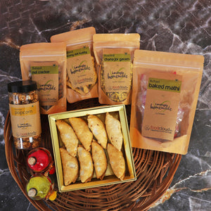 The Hottie Holi Gift Hamper - Pack of 8