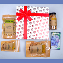 Load image into Gallery viewer, FoodCloud Munchies Valentine Special Gift Box
