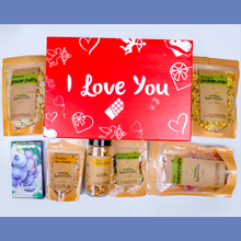 Load image into Gallery viewer, FoodCloud Munchies - I LOVE YOU Gift Box
